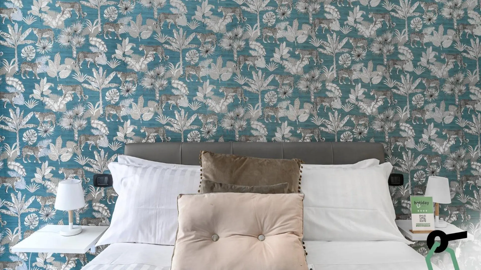 Aparthotel Hotiday Room Collection - Napoli Centro Storico