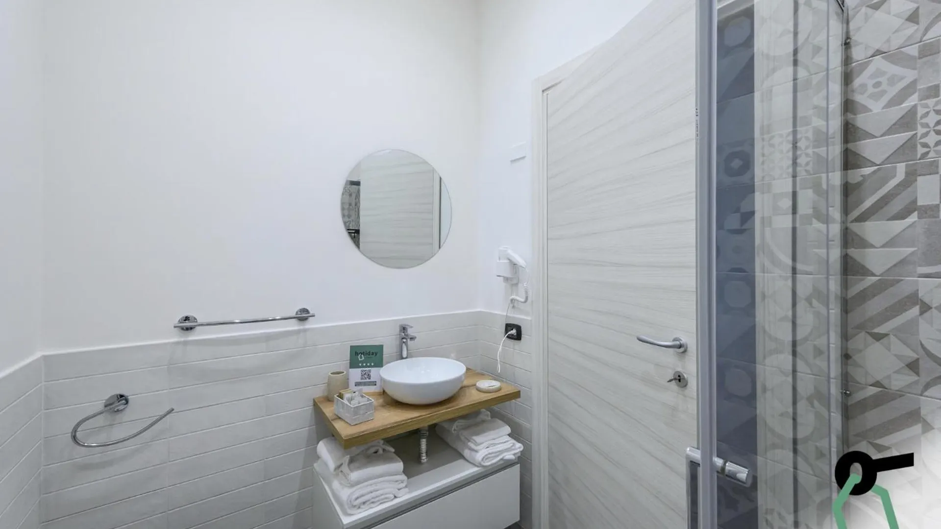 Hotiday Room Collection - Napoli Centro Storico Aparthotel Naples