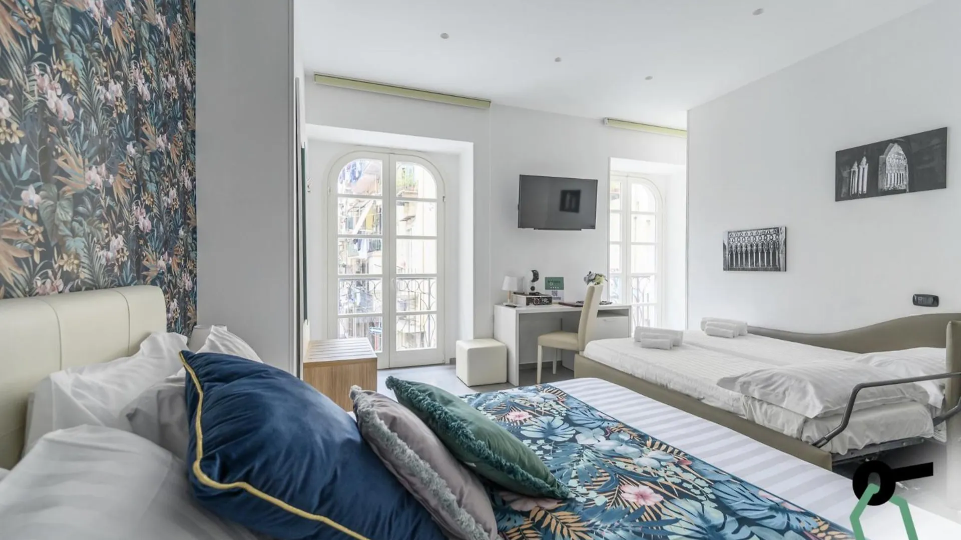 Hotiday Room Collection - Napoli Centro Storico 0*, Naples Italy