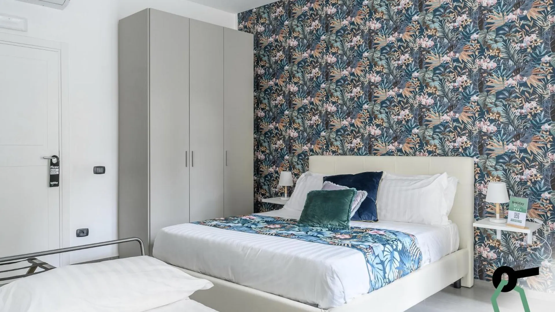 Aparthotel Hotiday Room Collection - Napoli Centro Storico