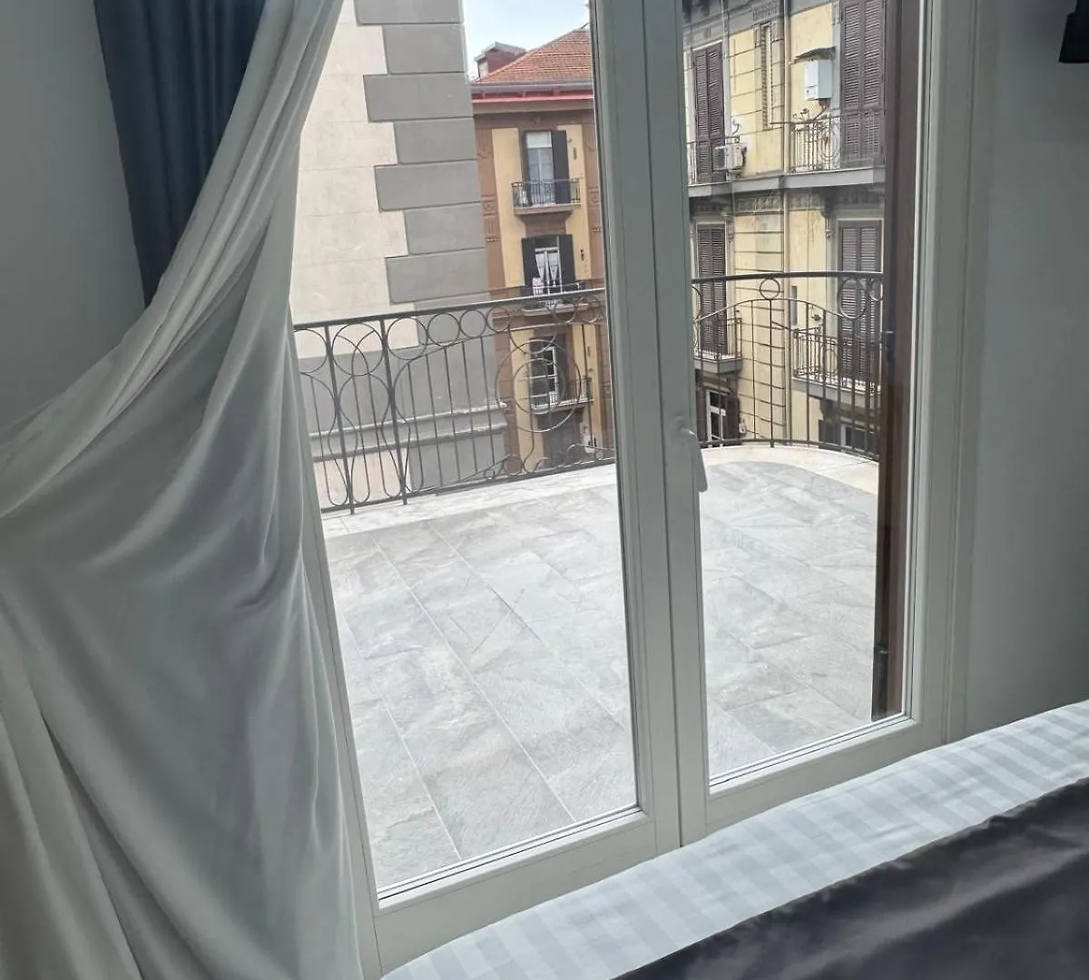 Hotiday Room Collection - Napoli Centro Storico Aparthotel