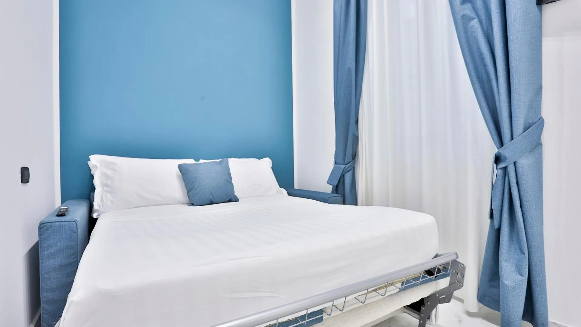 Hotiday Room Collection - Napoli Centro Storico 0*, Naples Italy